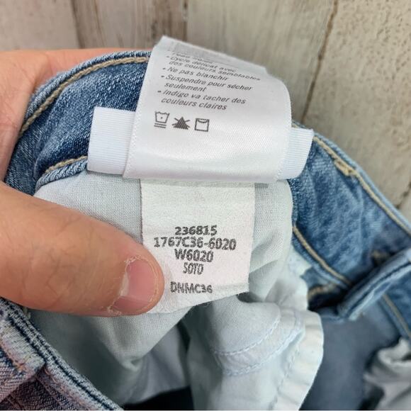 PAIGE Hoxton Ankle Jeans in Soto Light Wash - Picture 5 of 6